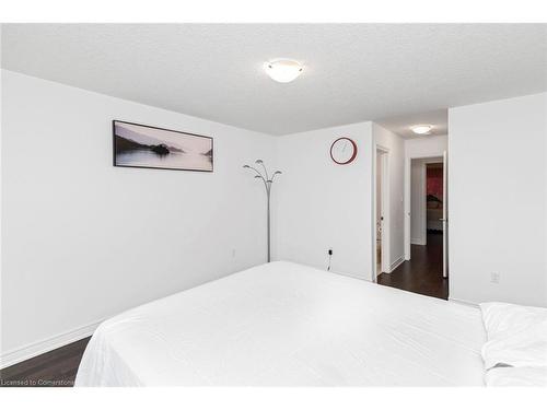 4 Dolomiti Court, Hamilton, ON - Indoor Photo Showing Bedroom