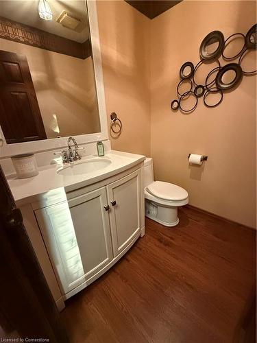 7885 Beaverdams Road, Niagara Falls, ON - Indoor Photo Showing Bathroom