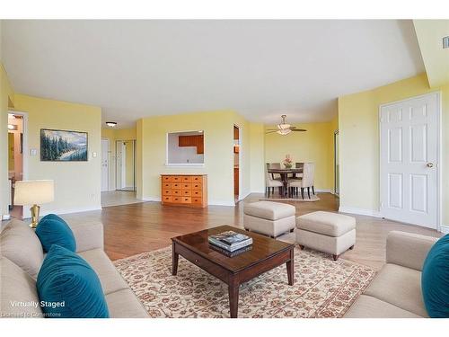 511-7 Gale Crescent, St. Catharines, ON - Indoor Photo Showing Living Room