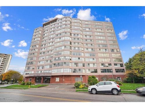 511-7 Gale Crescent, St. Catharines, ON - Outdoor With Facade