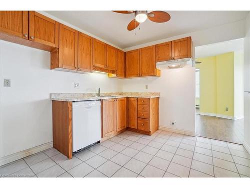 511-7 Gale Crescent, St. Catharines, ON - Indoor Photo Showing Kitchen