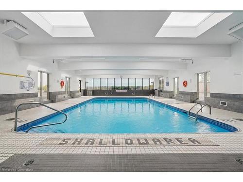 511-7 Gale Crescent, St. Catharines, ON - Indoor Photo Showing Other Room With In Ground Pool