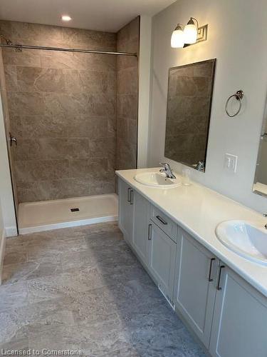 7 Erie Court, Amherstview, ON - Indoor Photo Showing Bathroom