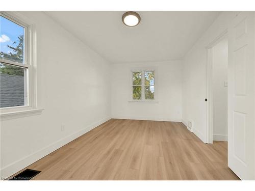 546 Woodward Avenue, Hamilton, ON - Indoor Photo Showing Other Room