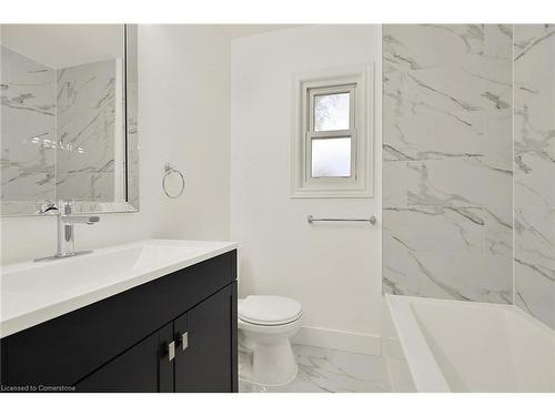 546 Woodward Avenue, Hamilton, ON - Indoor Photo Showing Bathroom