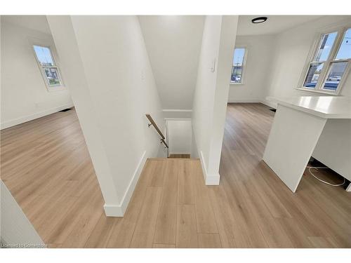 546 Woodward Avenue, Hamilton, ON - Indoor Photo Showing Other Room