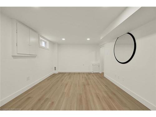 546 Woodward Avenue, Hamilton, ON - Indoor Photo Showing Other Room