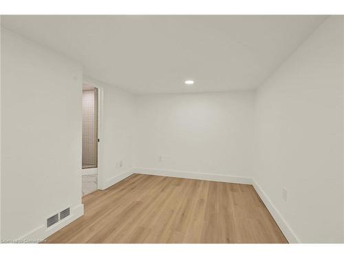 546 Woodward Avenue, Hamilton, ON - Indoor Photo Showing Other Room