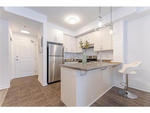 331-5317 Upper Middle Road, Burlington, ON - Indoor Photo Showing Kitchen