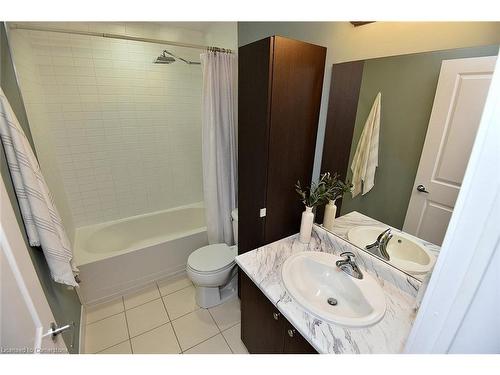 210-90 Charlton Street W, Hamilton, ON - Indoor Photo Showing Bathroom