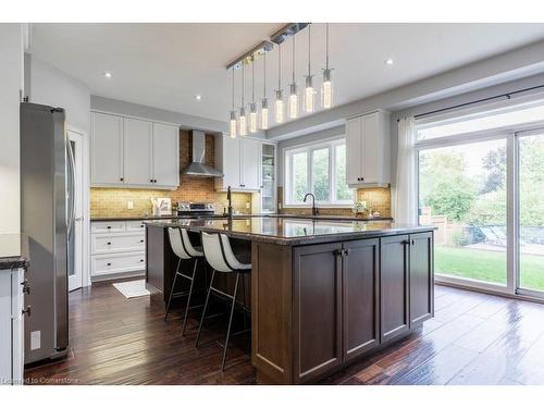 14 Stiles Street, Ancaster, ON - Indoor Photo Showing Kitchen With Upgraded Kitchen