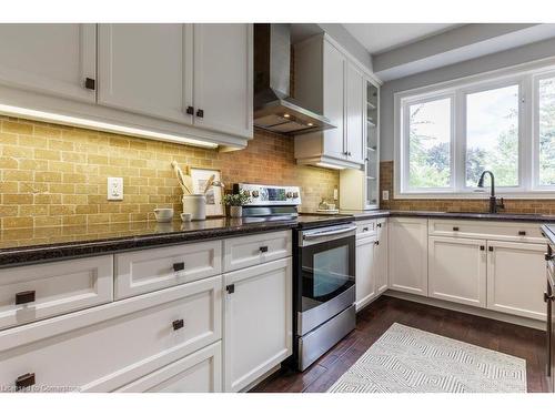 14 Stiles Street, Ancaster, ON - Indoor Photo Showing Kitchen