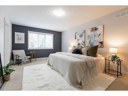 14 Stiles Street, Ancaster, ON - Indoor Photo Showing Bedroom