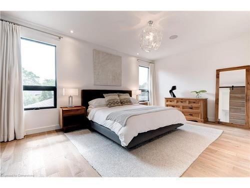 3362 Guildwood Drive, Burlington, ON - Indoor Photo Showing Bedroom