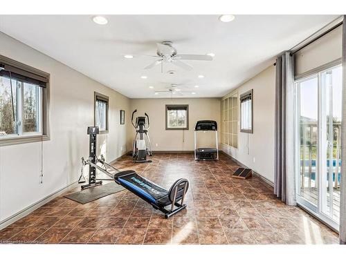 7956 Twenty Road, Smithville, ON - Indoor Photo Showing Gym Room