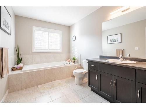 135 Kinsman Drive, Binbrook, ON - Indoor Photo Showing Bathroom