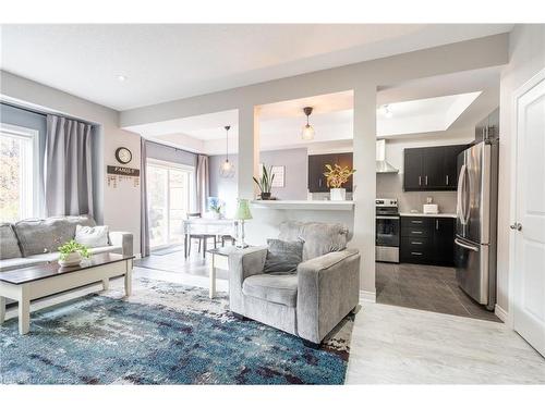 135 Kinsman Drive, Binbrook, ON - Indoor Photo Showing Living Room