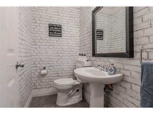 2091 Canterbury Drive, Burlington, ON - Indoor Photo Showing Bathroom