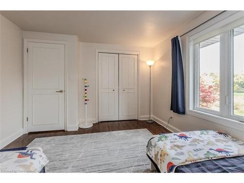 2091 Canterbury Drive, Burlington, ON - Indoor Photo Showing Bedroom