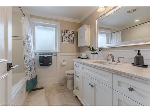 2091 Canterbury Drive, Burlington, ON - Indoor Photo Showing Bathroom