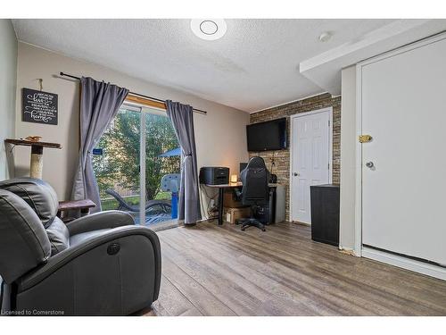 10-51 Caroga Court, Hamilton, ON - Indoor