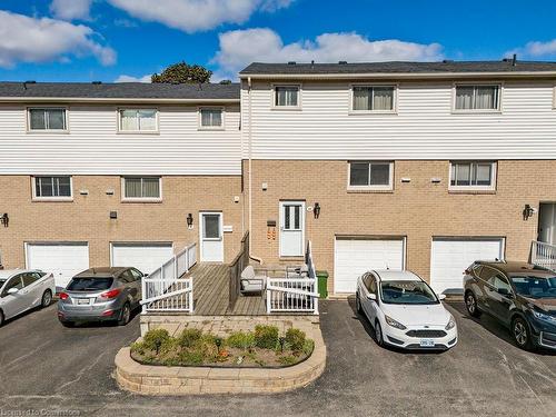 10-51 Caroga Court, Hamilton, ON - Outdoor