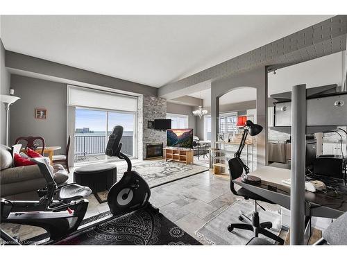 491-493 Dewitt Road, Stoney Creek, ON - Indoor Photo Showing Gym Room