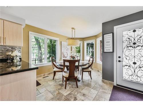 491-493 Dewitt Road, Stoney Creek, ON - Indoor Photo Showing Dining Room