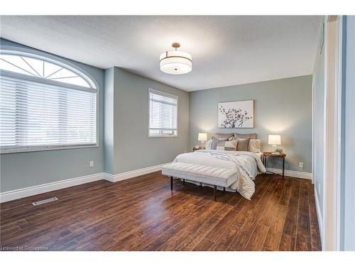 143 Foxborough Drive, Ancaster, ON - Indoor Photo Showing Bedroom