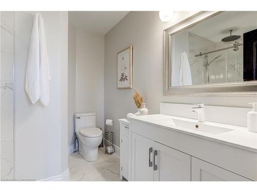 143 Foxborough Drive, Ancaster, ON - Indoor Photo Showing Bathroom