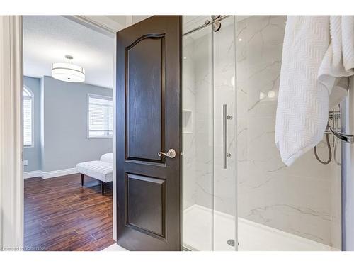 143 Foxborough Drive, Ancaster, ON - Indoor Photo Showing Bathroom