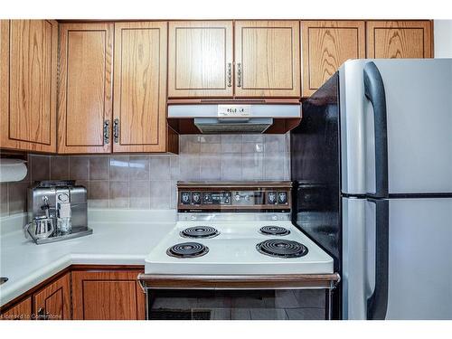 403 Jackson Street W, Hamilton, ON - Indoor Photo Showing Kitchen