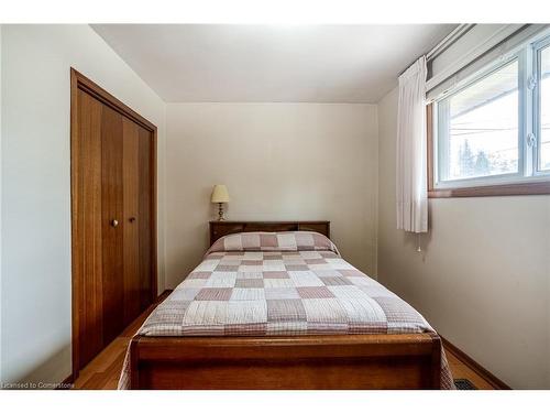 403 Jackson Street W, Hamilton, ON - Indoor Photo Showing Bedroom