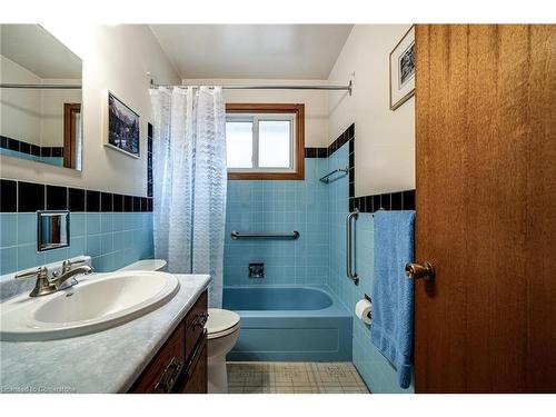 403 Jackson Street W, Hamilton, ON - Indoor Photo Showing Bathroom