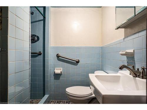 403 Jackson Street W, Hamilton, ON - Indoor Photo Showing Bathroom