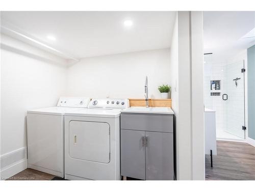 1463 Augustine Drive, Burlington, ON - Indoor Photo Showing Laundry Room