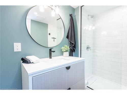 1463 Augustine Drive, Burlington, ON - Indoor Photo Showing Bathroom