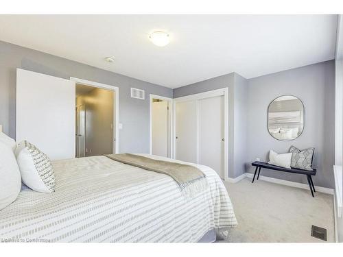 3-1890 Rymal Road E, Hamilton, ON - Indoor Photo Showing Bedroom