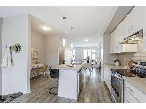 3-1890 Rymal Road E, Hamilton, ON - Indoor Photo Showing Kitchen With Upgraded Kitchen