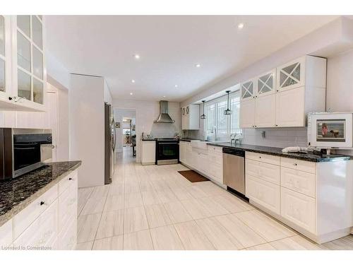 555 Ofield Road N, Flamborough, ON - Indoor Photo Showing Kitchen