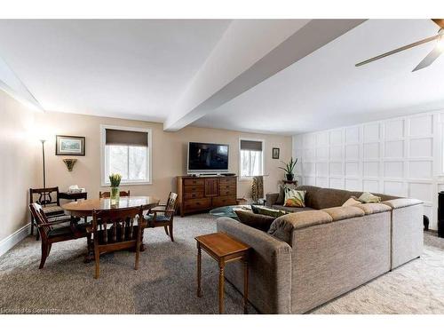 555 Ofield Road N, Flamborough, ON - Indoor Photo Showing Living Room