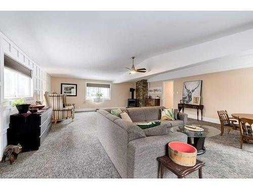 555 Ofield Road N, Flamborough, ON - Indoor Photo Showing Living Room