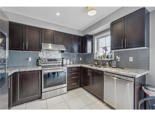 23 Reevesmere Lane, Ajax, ON - Indoor Photo Showing Kitchen With Stainless Steel Kitchen With Upgraded Kitchen