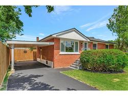 77 Inchlee Drive  Hamilton, ON L9A 1V8