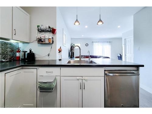 88 Hope Avenue, Hamilton, ON - Indoor Photo Showing Kitchen