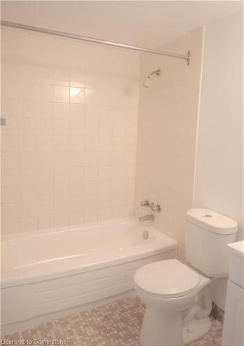 503-150 Charlton Avenue E, Hamilton, ON - Indoor Photo Showing Bathroom