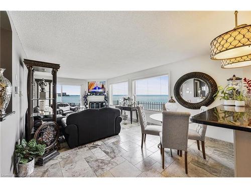 491-493 Dewitt Road, Stoney Creek, ON - Indoor Photo Showing Dining Room