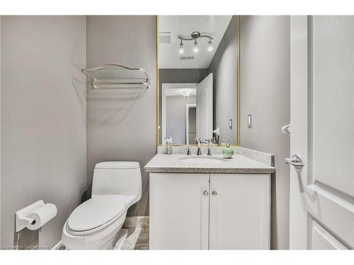 491-493 Dewitt Road, Stoney Creek, ON - Indoor Photo Showing Bathroom