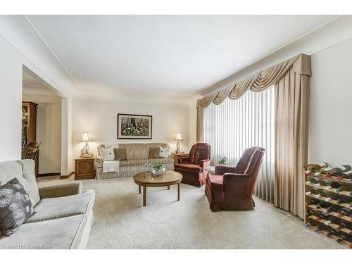 1054 Shepherd'S Drive, Burlington, ON - Indoor Photo Showing Living Room