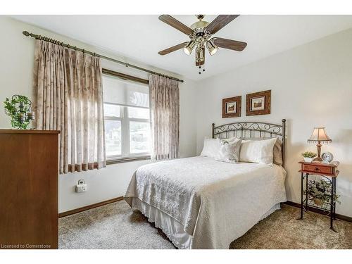 1054 Shepherd'S Drive, Burlington, ON - Indoor Photo Showing Bedroom